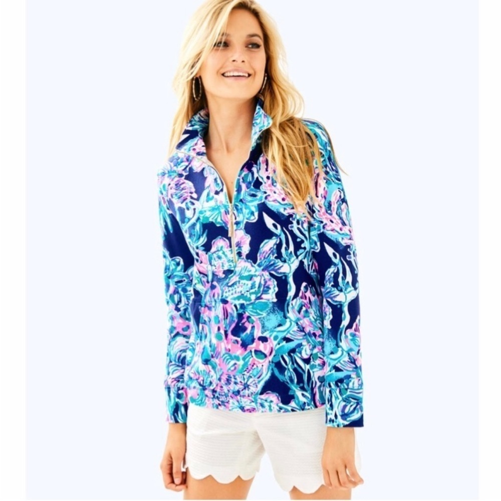 Lilly Pulitzer UPF 50+ Skipper Popover Bright Navy Caught Up Small - Picture 8 of 9